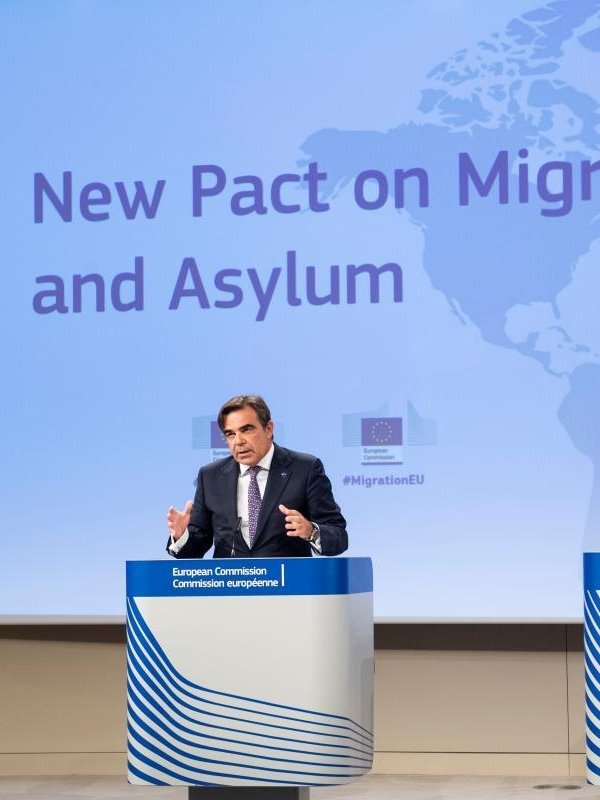 Entering the Algorithmic Age of EU Migration Governance